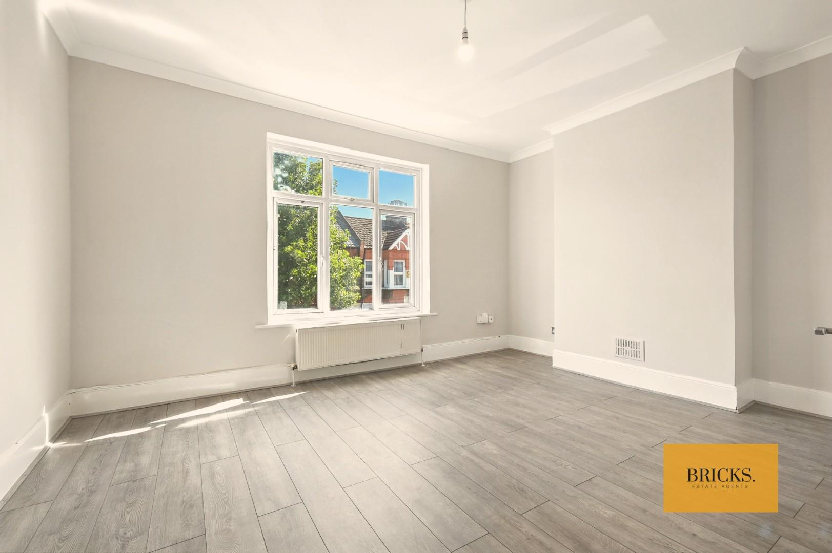 mgwZMsXF_UKDNpF16S0x-w